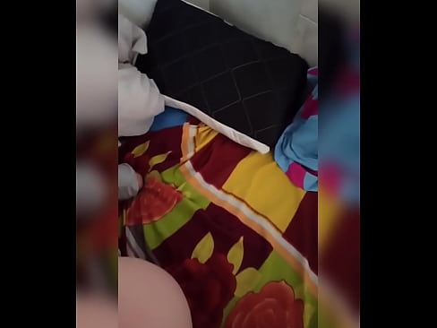 ❤️ Moja spolubývajúca zostáva doma sama, pretože jej manžel odchádza na dovolenku, a ja využijem príležitosť, aby som ju ošukal a naplnil jej zadok mliekom ❌ Porno na sk.pi-porno.ru ❌️
